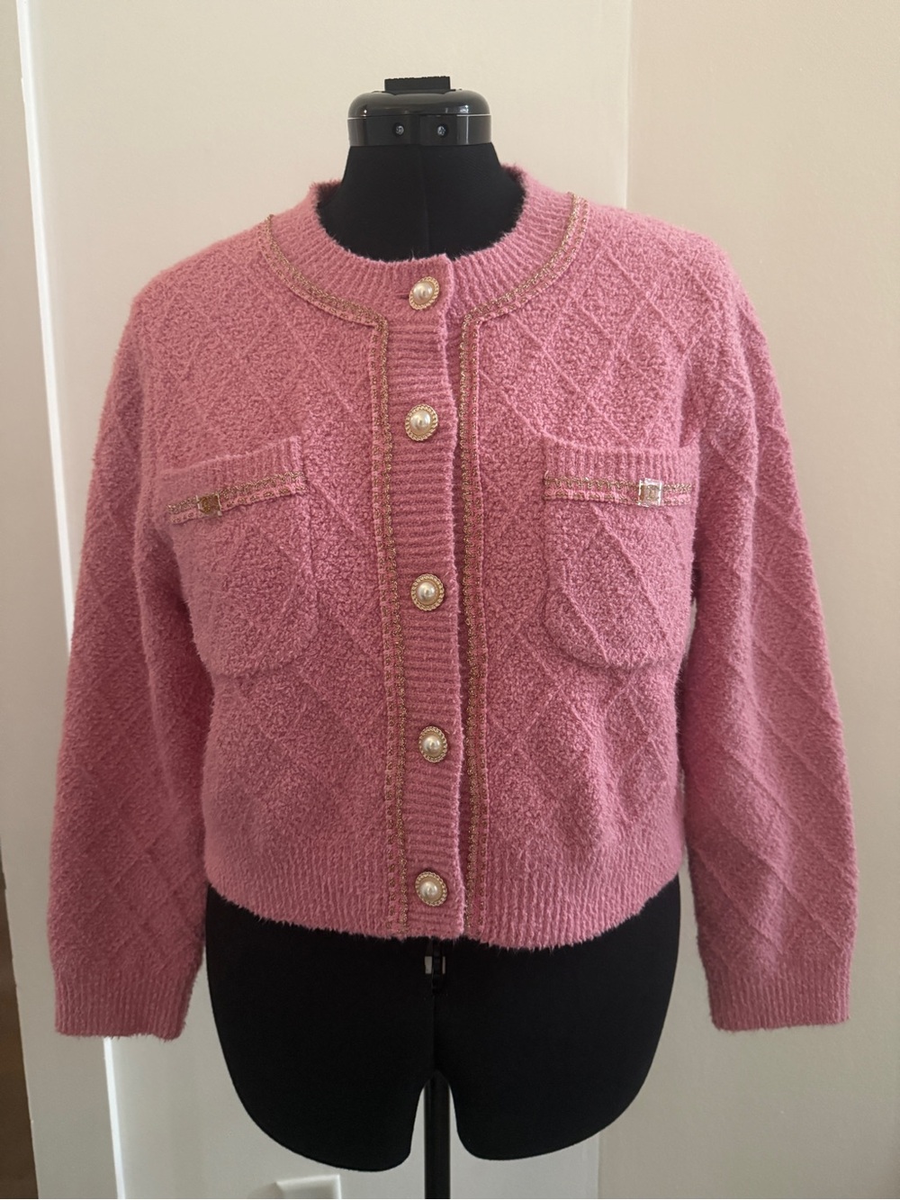 Glitter Chanel buttons Pink Bouclé Pearl-Button Cardigan Sweater